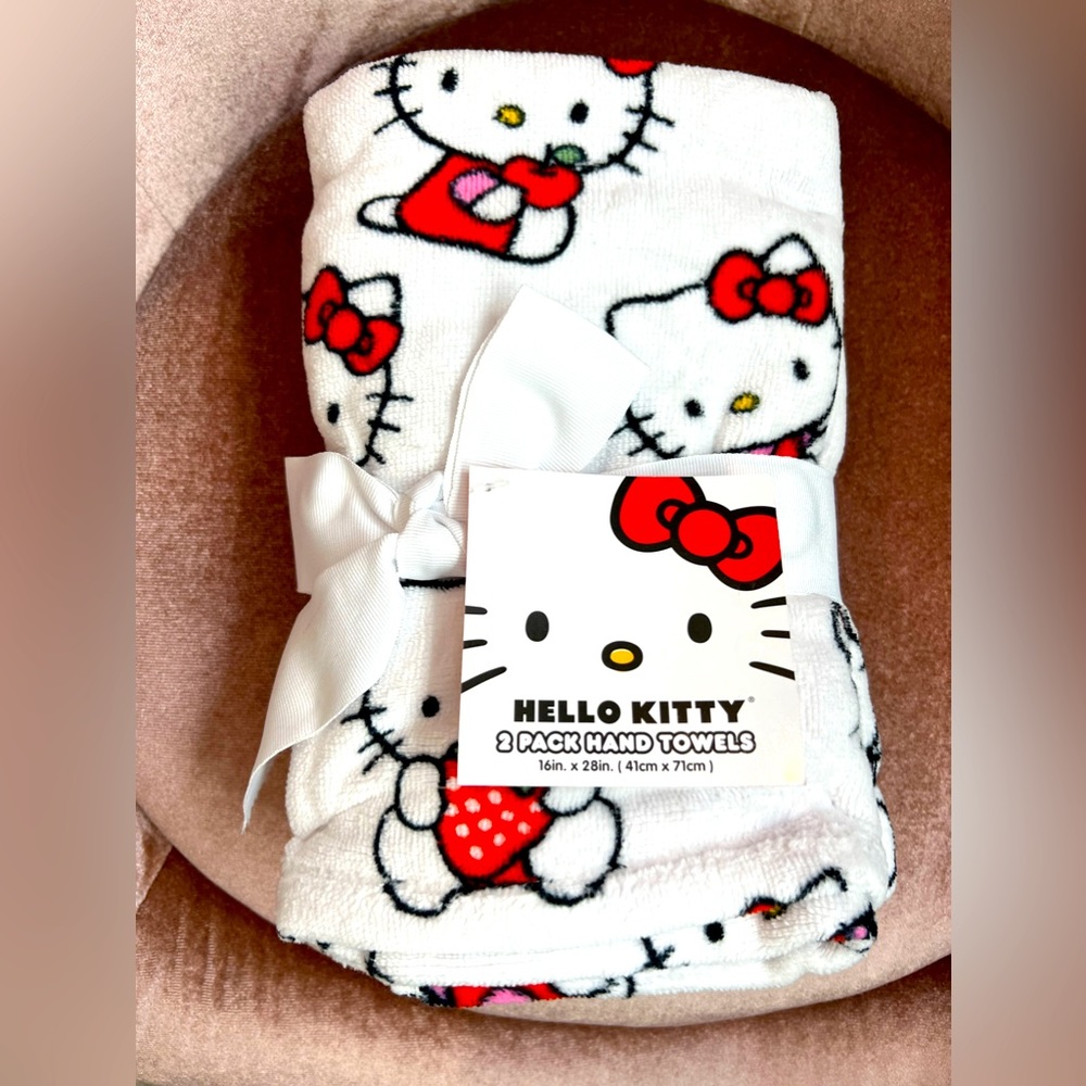 Hello Kitty 2 piece Hand Towel Set NWT